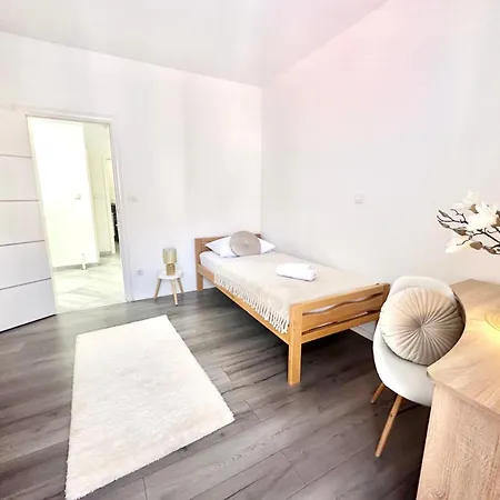 Niko Apartament